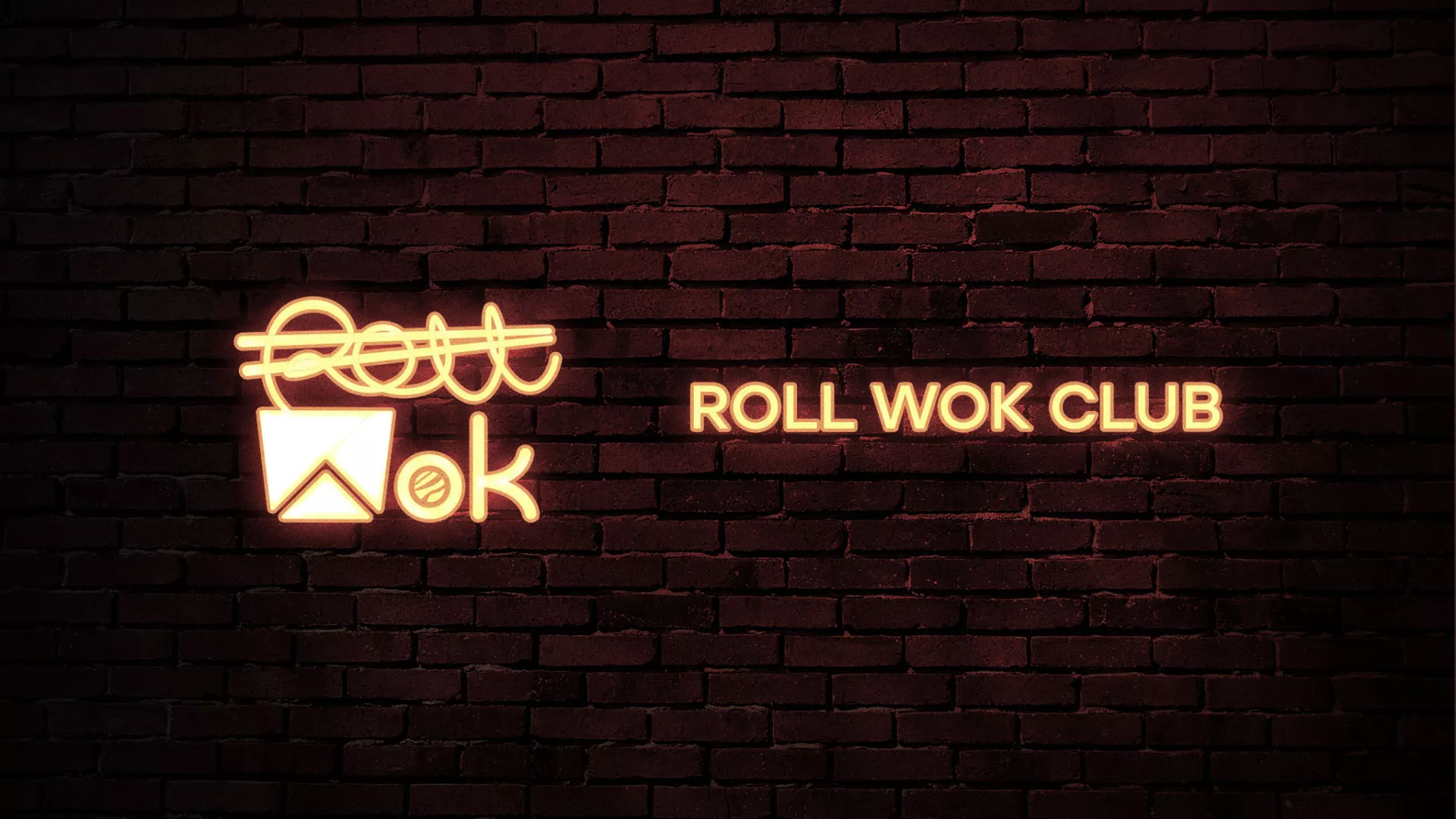 Разработка логотипа суши-бара «Roll Wok Club» в Новой Ляле